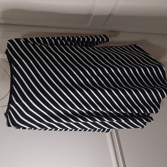 Rudy Rd. Top - Picture 2 of 7